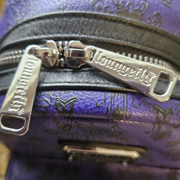 💜 Disney Parks Loungefly X Haunted Mansion Wallpaper Backpack NWT - Picture 3 of 9